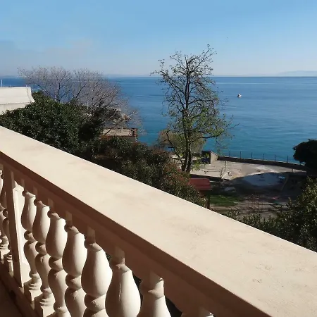 Apartment Golden View